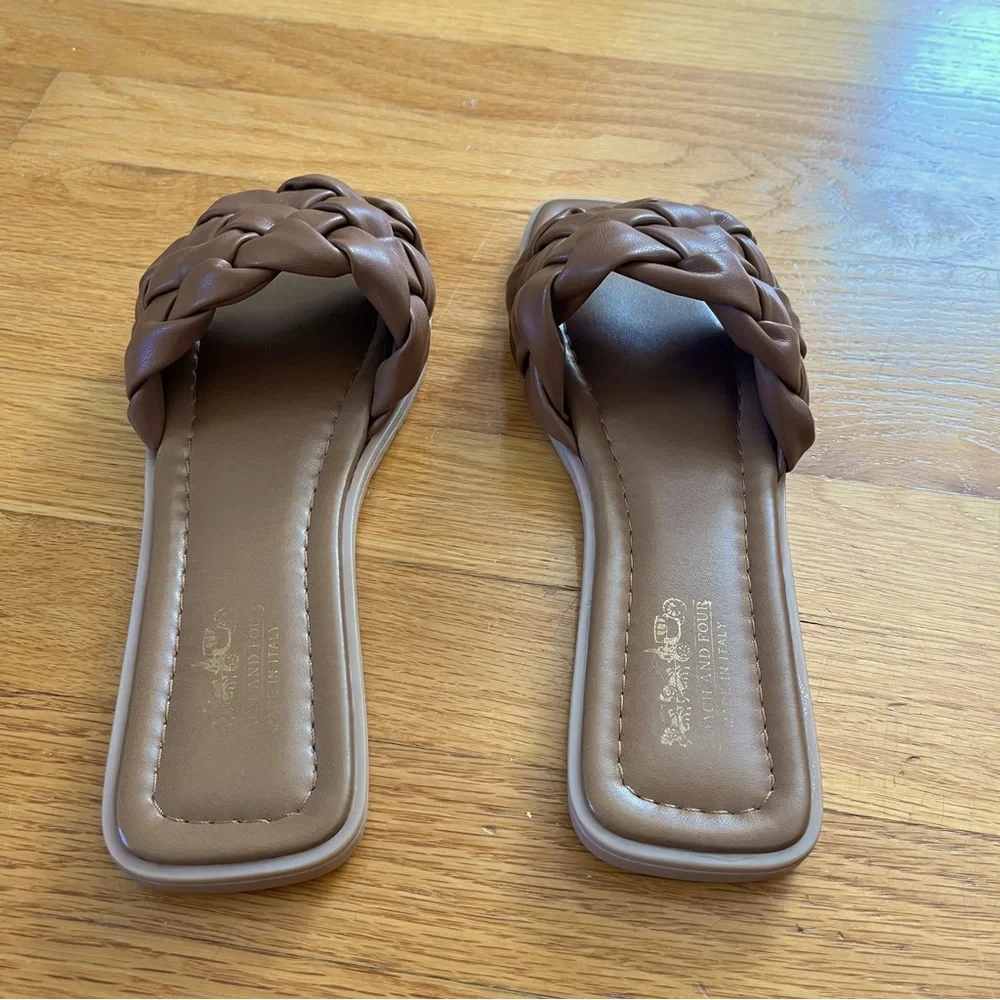 Coach and Four Spira Sandal, Brown, Size 6.5